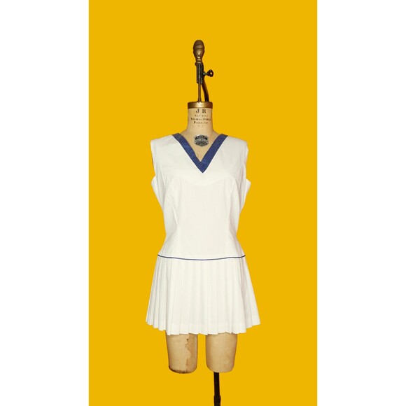 1960s-1970s SAKS FIFTH AVE. Swiss Dot Drop Waist Pleated Tennis Mini Dress. L-XL - Picture 2 of 9
